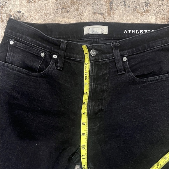 Madewell Men's athletic slim black jeans - Picture 8 of 10